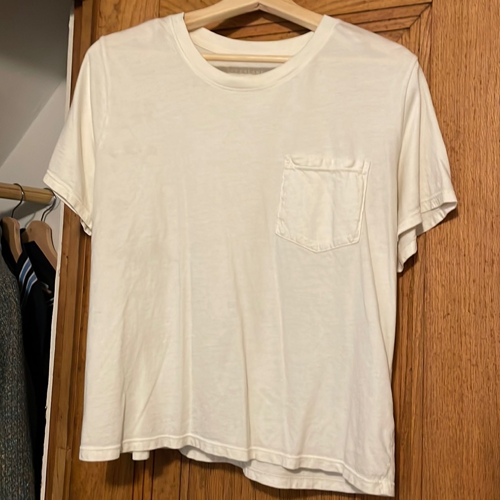 Everlane off-white cropped tshirt with pocket - like new! Size L
